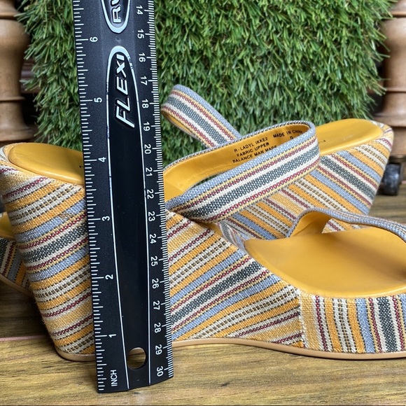 NINE WEST NEW Platform Wedge Sandals Size 8 1/2 M - Picture 13 of 16